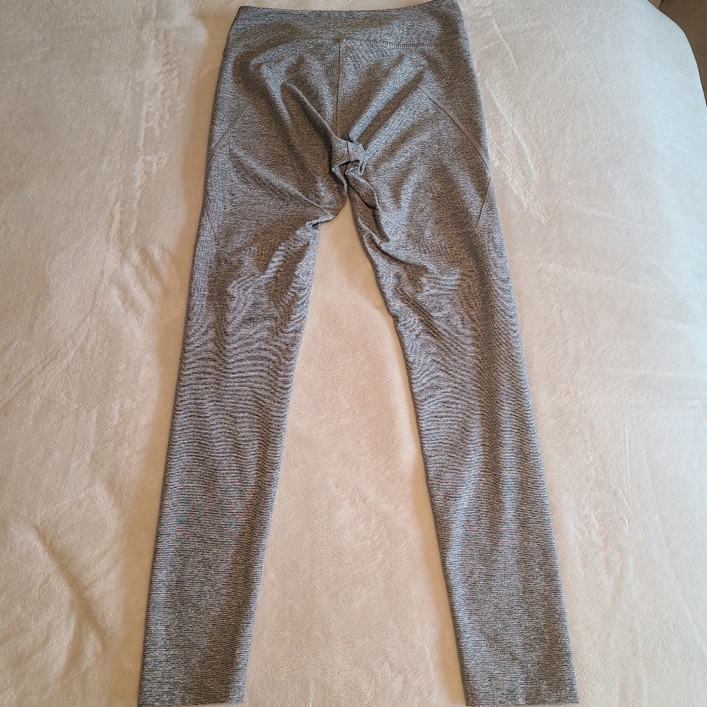 Outdoor Voices Heathered Gray Leggings size M - Picture 3 of 4